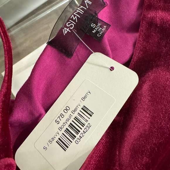 4SI3NNA Velvet Bodysuit NEW W/Tag - Picture 6 of 6